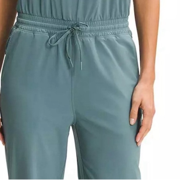 The North Face Never Stop Jumpsuit NWT Althliesure One-piece - Picture 3 of 6